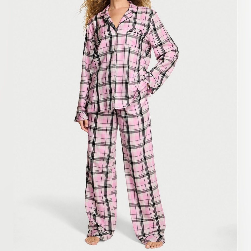 Victoria’s Secret Flannel Long Pajama Set